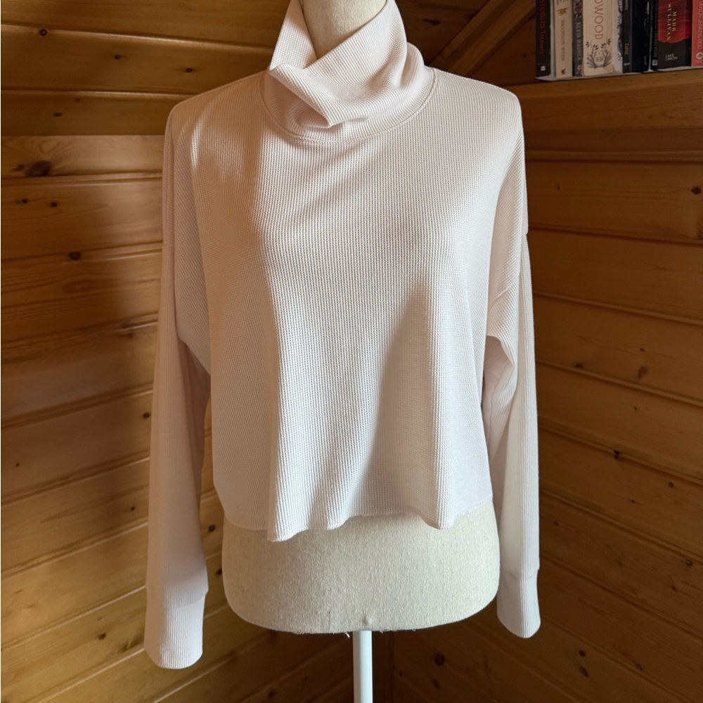 American Eagle Outfitters Women’s top